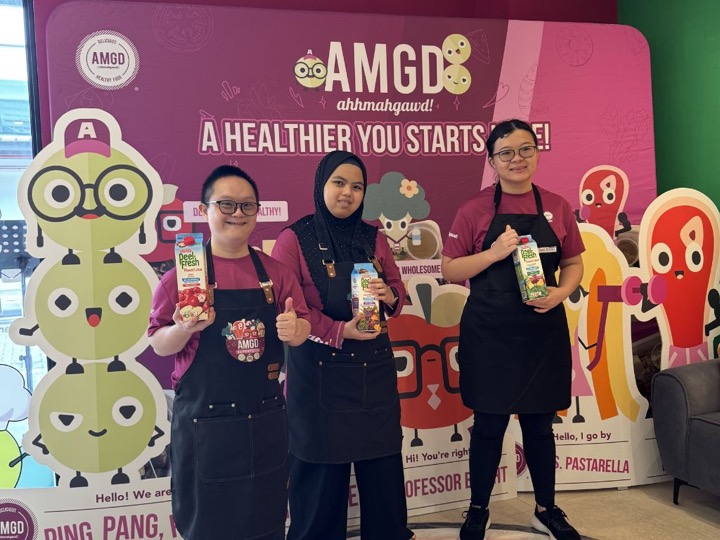 Partnering with AMGD Superfood Restaurant to give juice cartons a second life through recycled school maker projects.